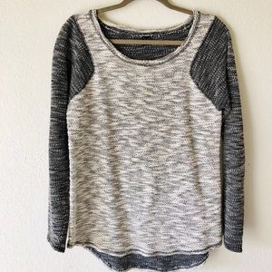 Lightweight thermal heather grey pullover sweater